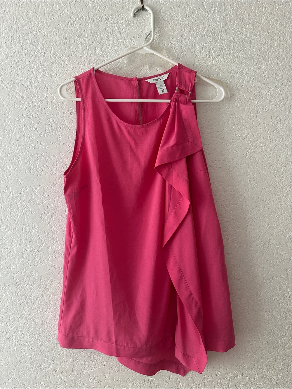 White House Black Market sleeveless blouse size M